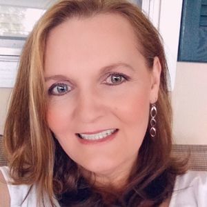 Meet your Posher, Becky